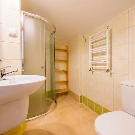 Alojamento de Acomodação e Pequeno-almoço Powaga 3*